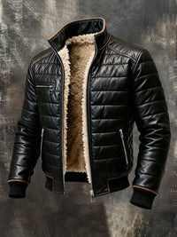 Jacke mit hohem Kragen und raffinierter Schnitt