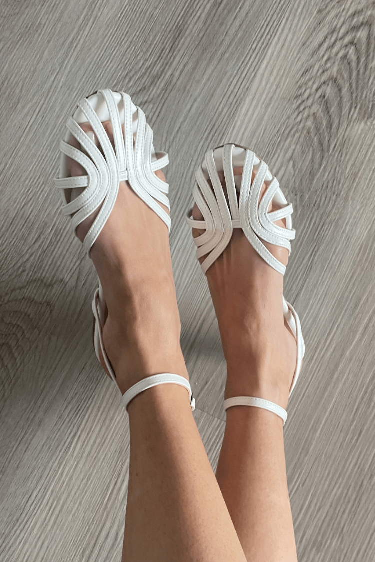 RUTH | Runde Zehen Sandalen mit Riemen
