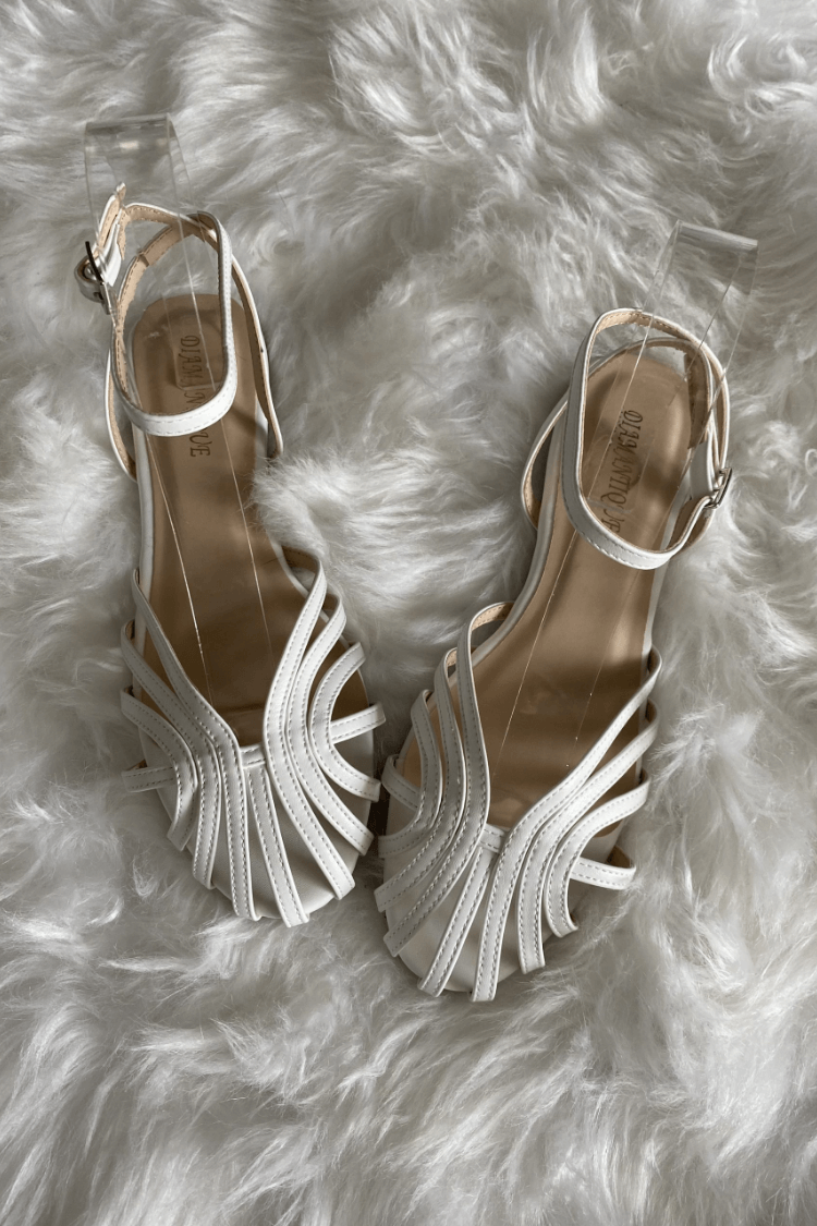 RUTH | Runde Zehen Sandalen mit Riemen