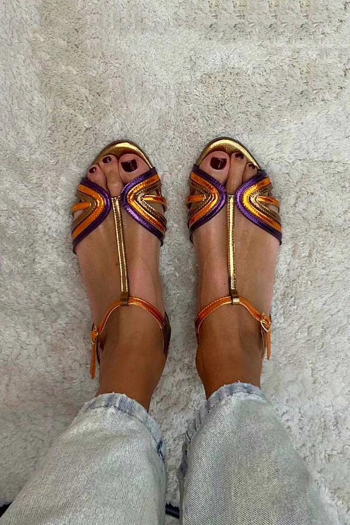 GOLDIE | Schnallen-Sandalen mit Farbriemen
