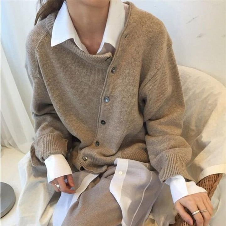 Luna | Cardigan mit asymmetrischen Knöpfen
