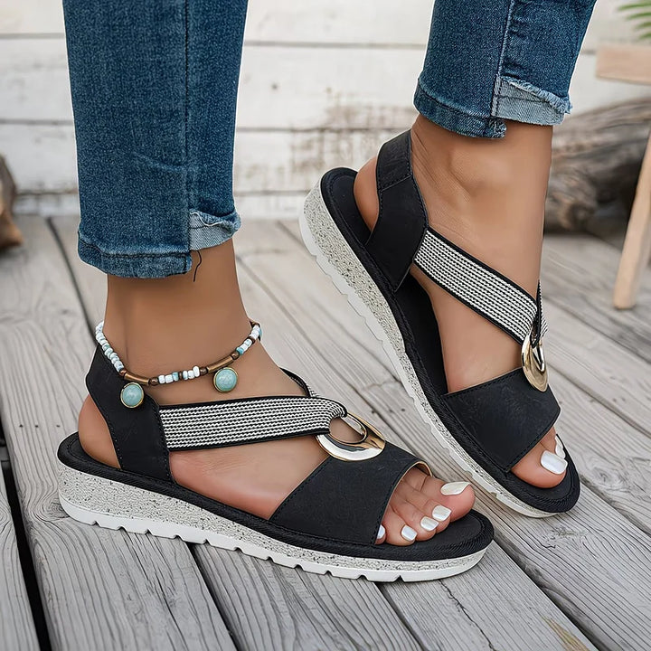 Marlenia | Plattformsandalen mit Metallverschluss