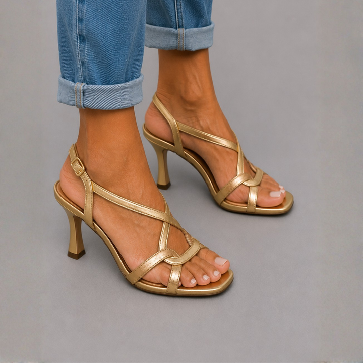 Soleil™ | Goldene Sandalen, Sommercharme