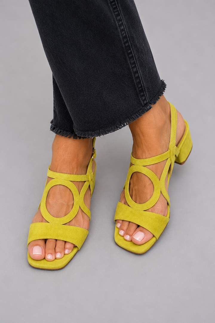 POPPY | Sandalen mit quadratischer Zehenpartie und Ausschnitten