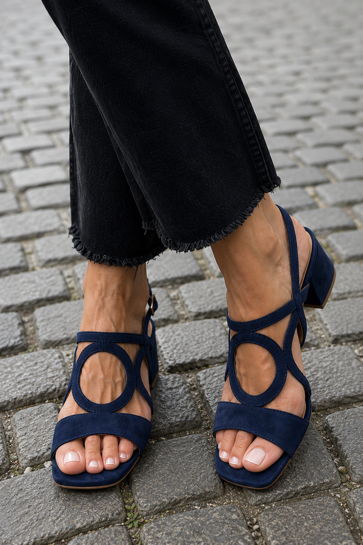 POPPY | Sandalen mit quadratischer Zehenpartie und Ausschnitten