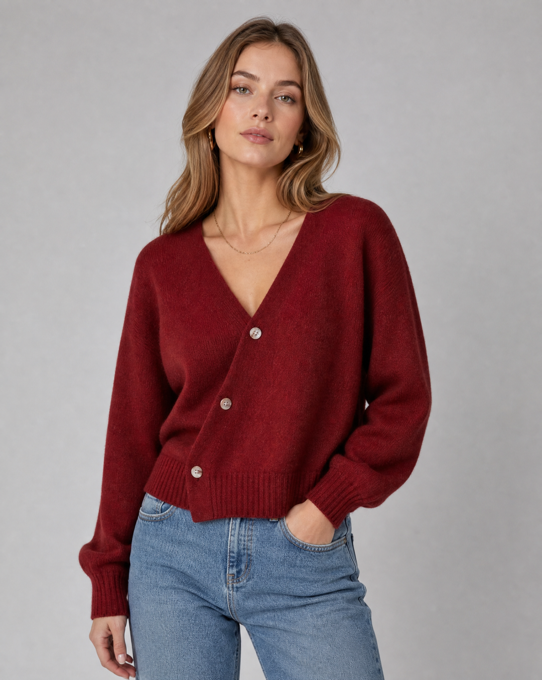 Estelle | V-Ausschnitt Cardigan mit Überkreuzknöpfen