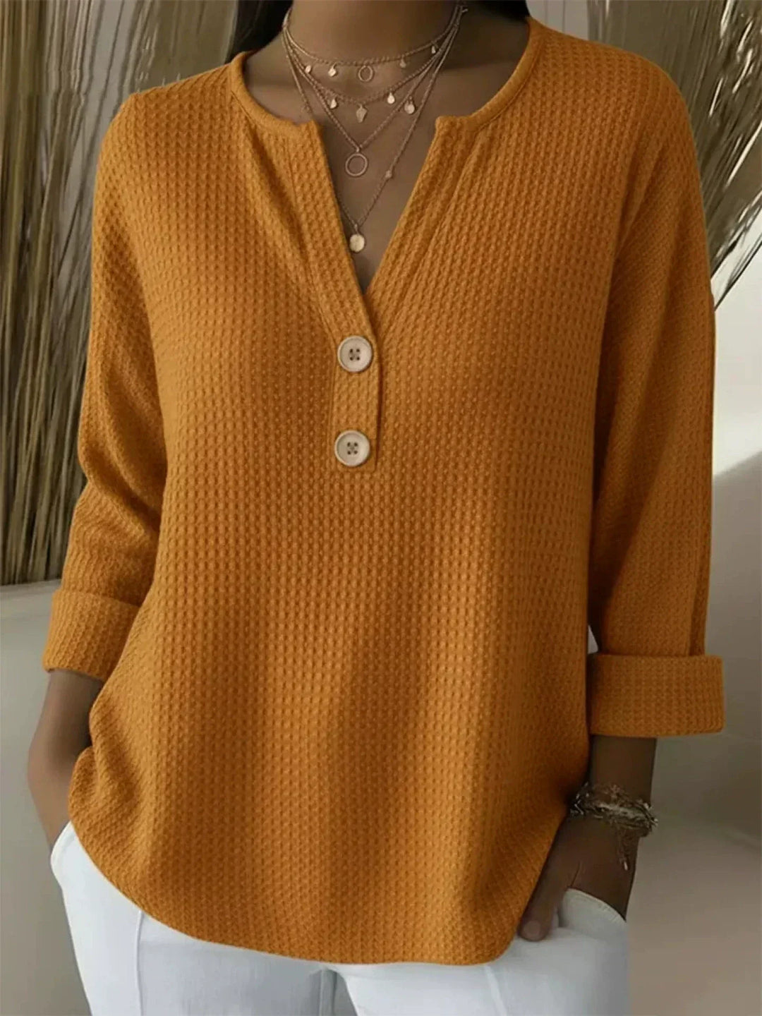 Lucinda™ | Top mit Henley-Knöpfen