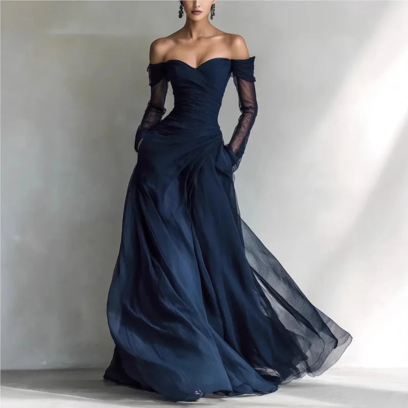 Eleonora | Langes Kleid mit schulterfreien Einsätzen und Netzdetails