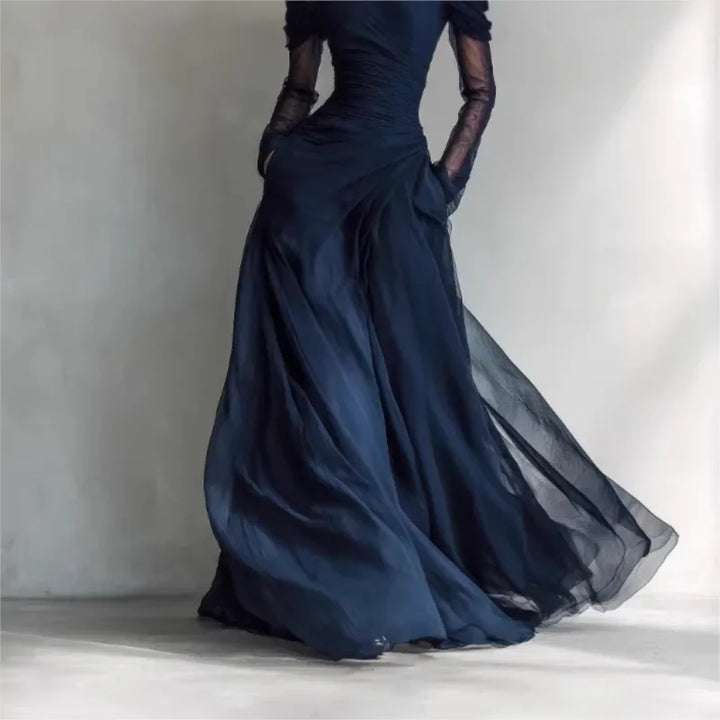 Eleonora | Langes Kleid mit schulterfreien Einsätzen und Netzdetails