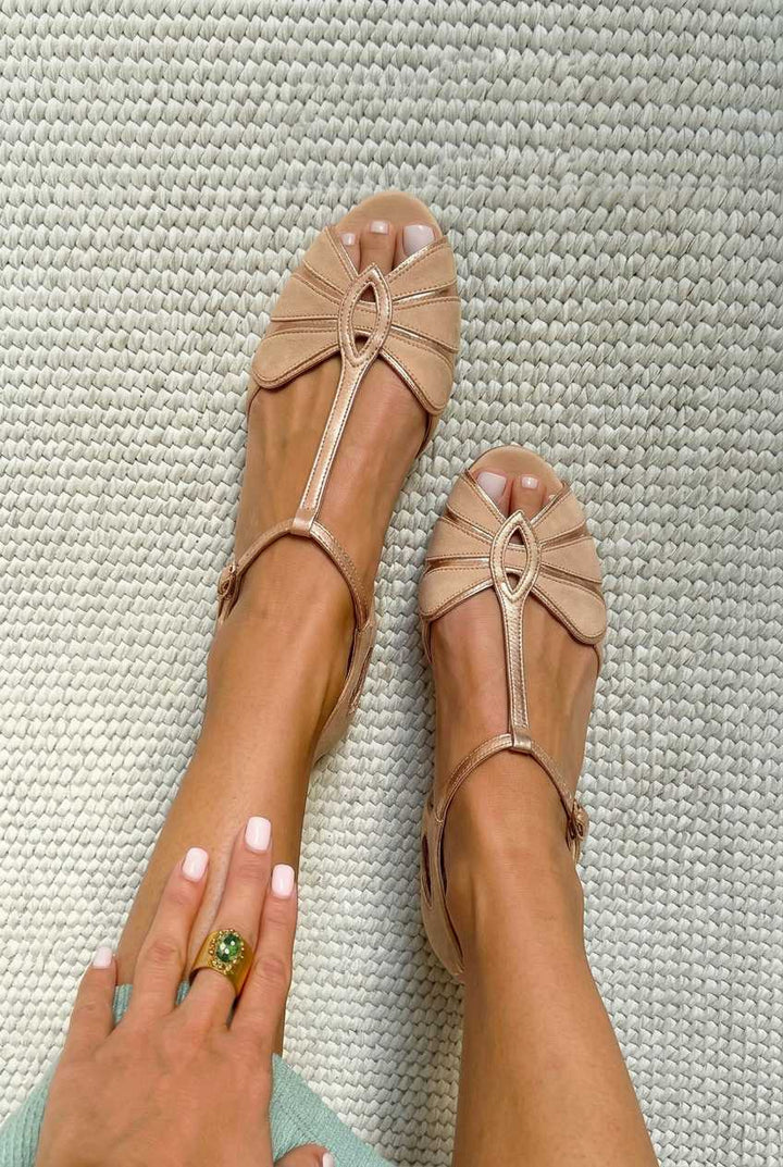 LORETTA | Retro Peep Toe T-Strap Sandalen